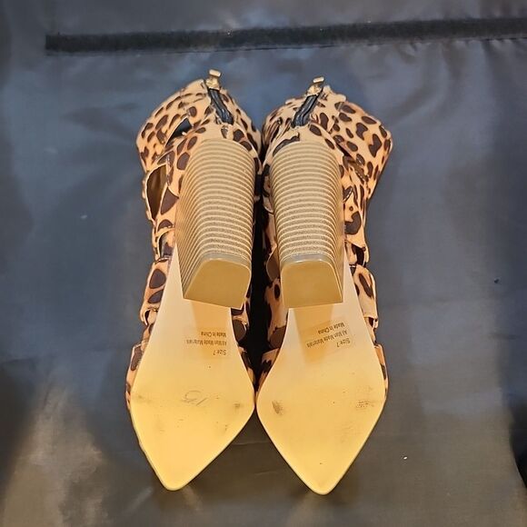 BRAND NEW NY&C BLOCK HEEL CUT-OUT POINTED-TOES BOOTIES G1 - Picture 13 of 15